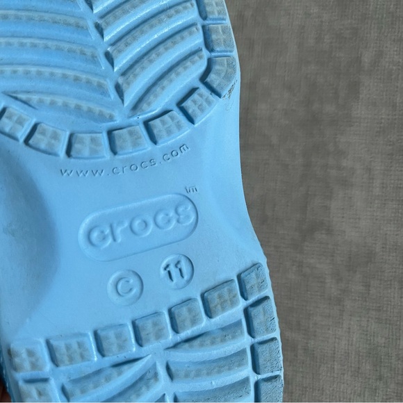 Kids Stitch Crocs - Picture 5 of 5